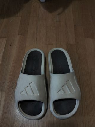 Chanclas Adidas unisex beige