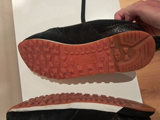 Zapatillas Pepe Jeans negras.