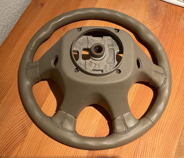 Volante Jaguar S-Type X200 (2000)