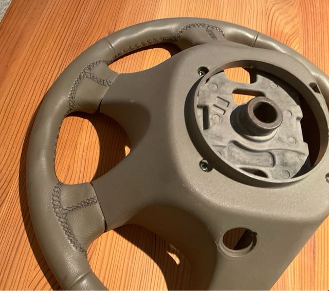 Volante Jaguar S-Type X200 (2000)