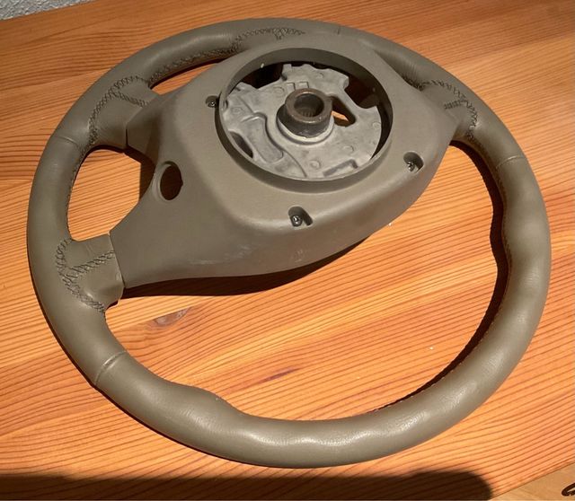 Volante Jaguar S-Type X200 (2000)