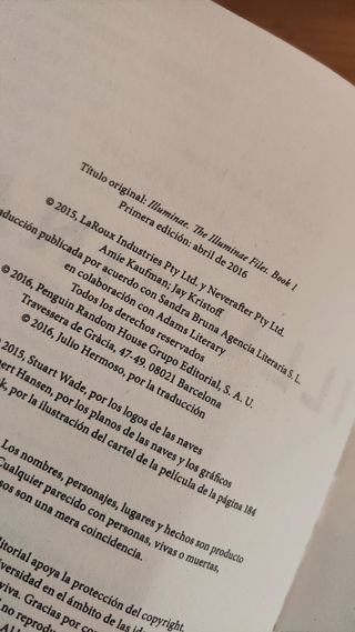 Illuminae (en español)