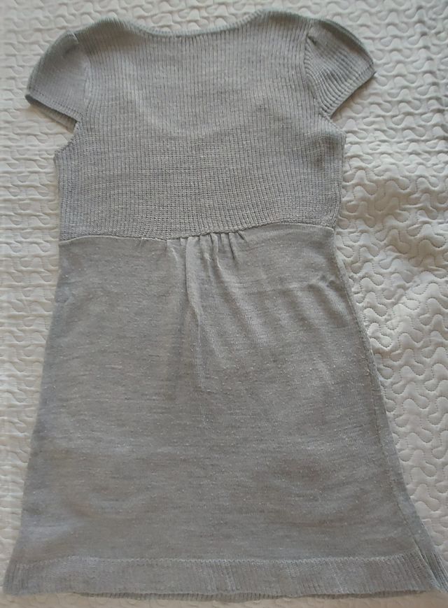 Vestido gris de punto