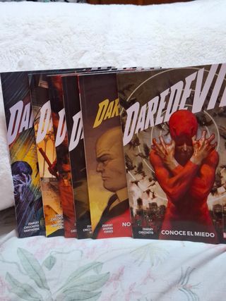 REEDICIÓN MARVEL PREMIERE DAREDEVIL 1. CONOCE E...