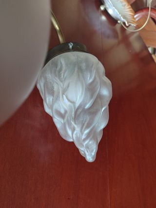 Antigua lámpara techo modernista