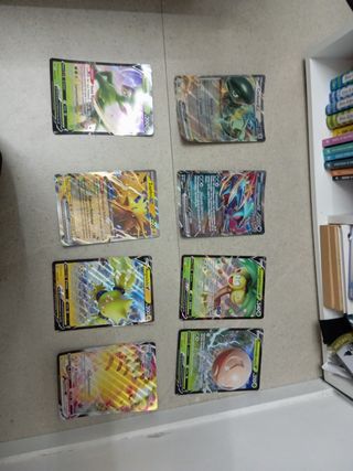 Carte Pokémon Gigantamax Pikachu VMAX & Electrode