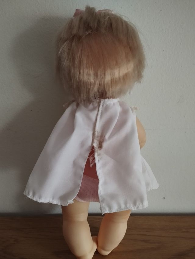 MUÑECA FAMOSA