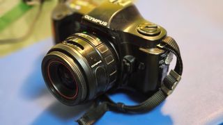 Cámara Fotográfica Olympus OM-101