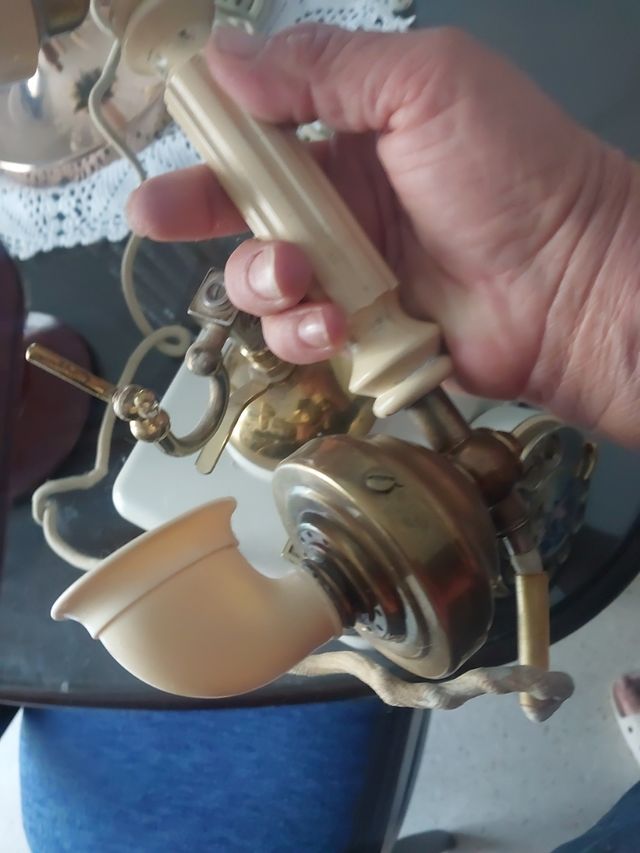 Teléfono antiguo 
