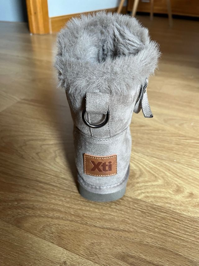 Botas XTI grises - talla 35