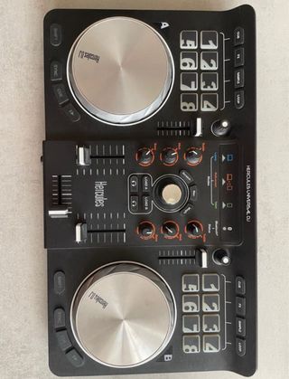 Hercules Universal DJ Controladora