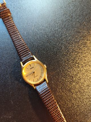 Reloj Puma vintage dorado