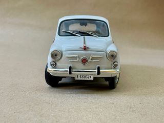 Seat 600 Servicio Asistencia Carretera 1/18