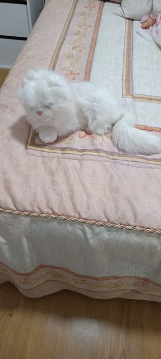 Gato blanco peluche