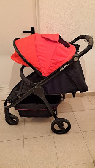 Carrito Bebé Recaro rojo