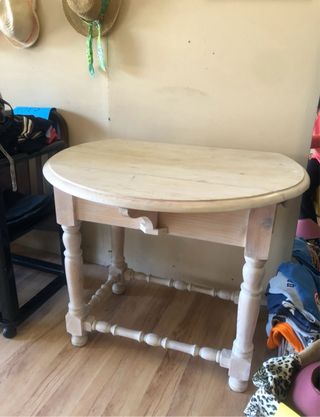 Mesa redonda plegable de madera