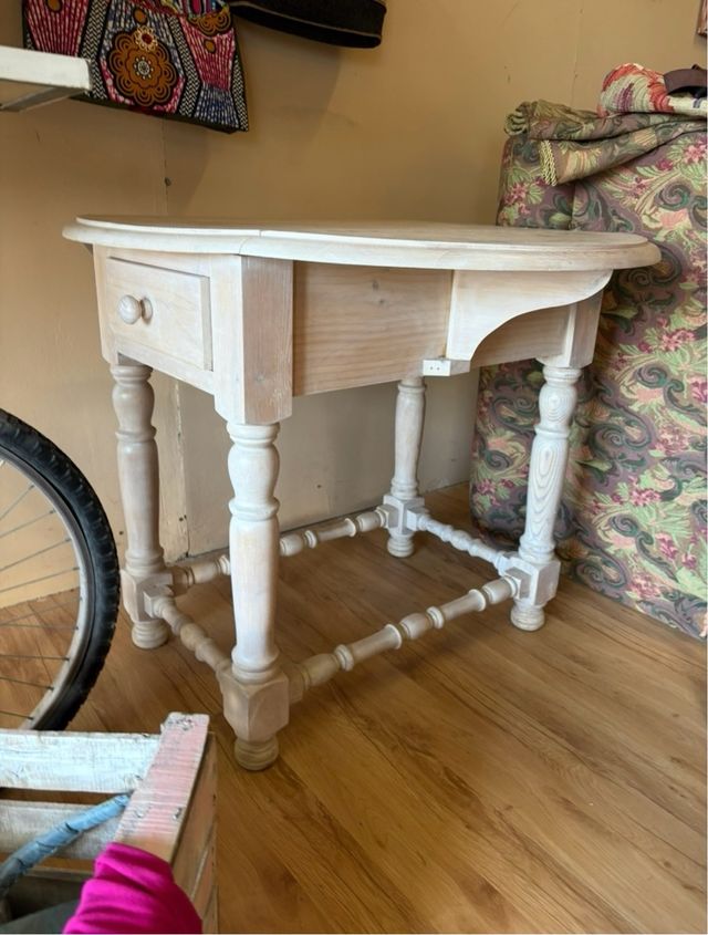 Mesa redonda plegable de madera