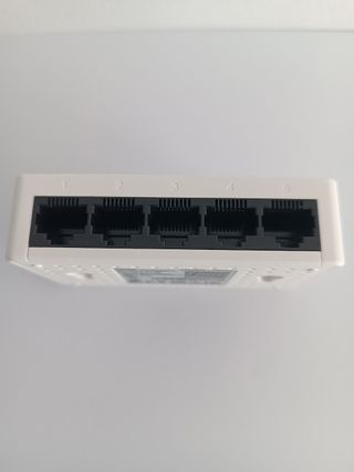 Switch Rede Ruijie Reyee 5 Portas 1GB RG-ES05G-L