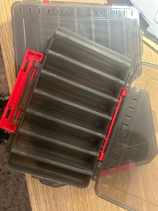 Caja portaseñuelos pesca spinning egging jigging