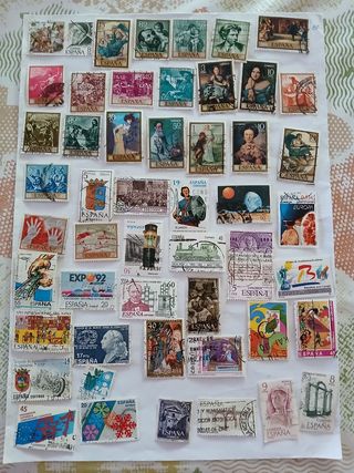 LOTE DE MÁS DE 360 SELLOS DE ESPAÑA