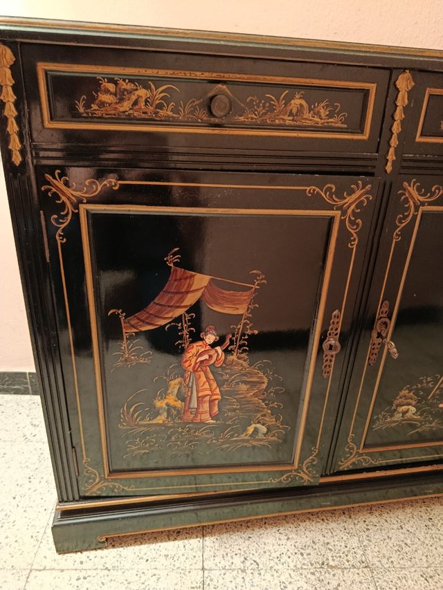 Roupeiro lacado chinês - Preto/Dourado