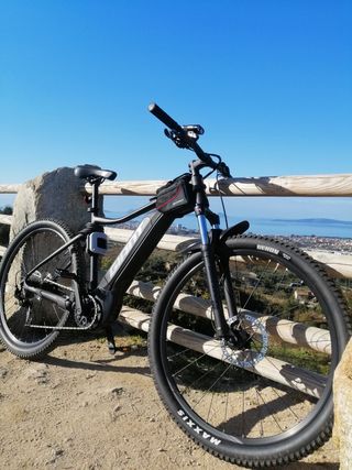 Bicicleta eléctrica Giant Talon E+ negra L