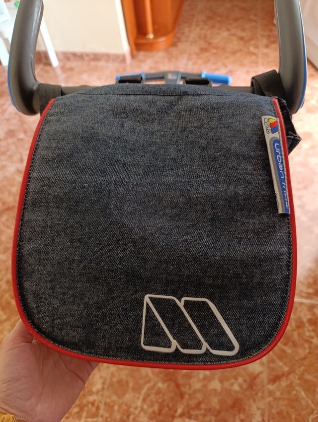 Triciclo evolutivo Molto con bolso incluido