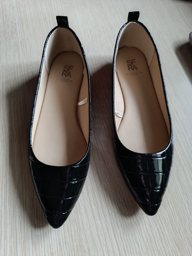 Bailarinas negras charol. 