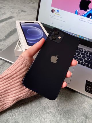iPhone 12  64GB