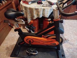 Bicicleta spinning: casi nueva