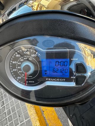 Peugeot Tweet 125cc - Scooter blanco