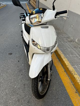 Peugeot Tweet 125cc - Scooter blanco