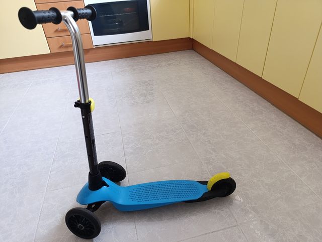 Patinete infantil Decathlon, azul