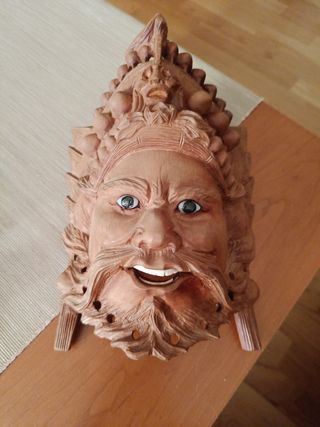 Máscara madera estilo azteca