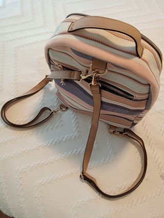 Mochila estampada azul y rosa
