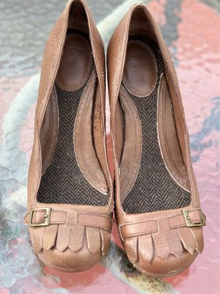 Zapatos mocasines de tacón. Retro. Piel marrón