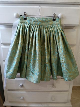 Falda de baturra niña