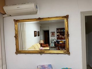 Espejo dorado antiguo