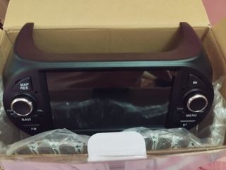 Pantalla Carplay coche .