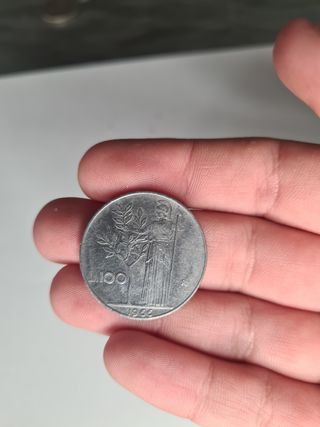 2 Monedas antiguas: Italia & España