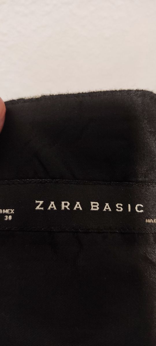 Falda negra y blanca a cuadros