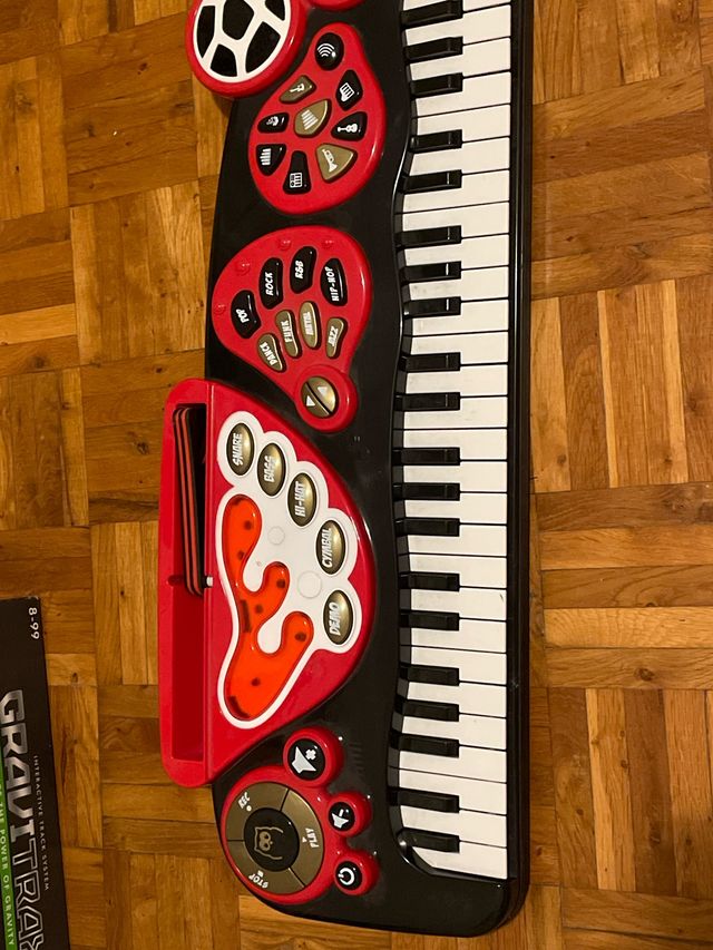 Pianoforte giocattolo per bambini