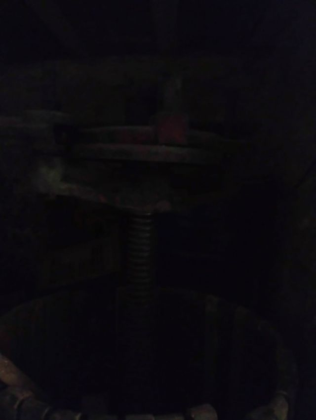 Torchio in legno antico