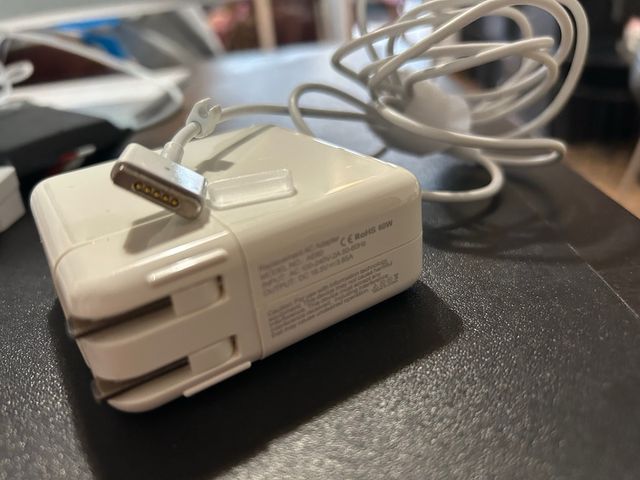 Cargador Apple MagSafe 60W