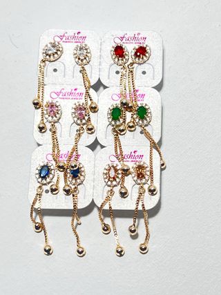 Aretes largos con piedras