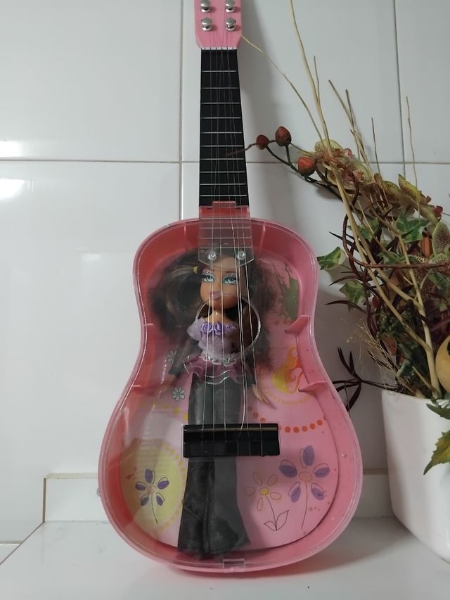 Guitarra juguete Bratz