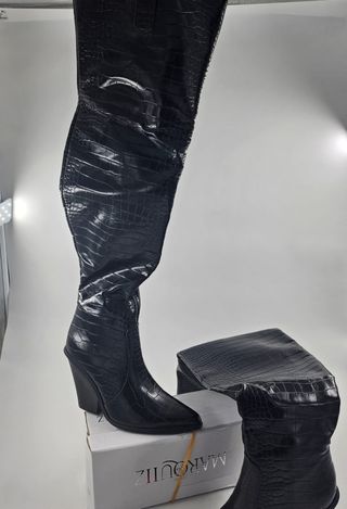 Botas negras altas con tacón efecto cocodrilo 
