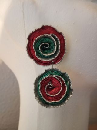 Pendientes personalizables artesanales .