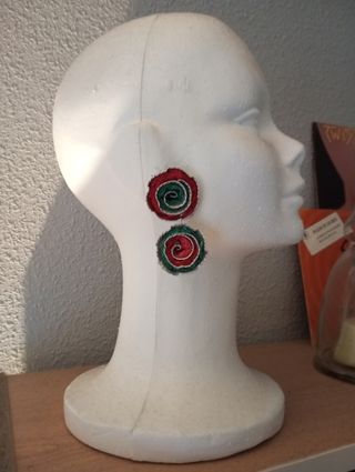 Pendientes personalizables artesanales .