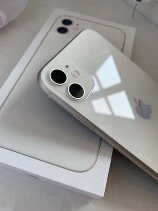 iPhone 11 64GB BLANCO